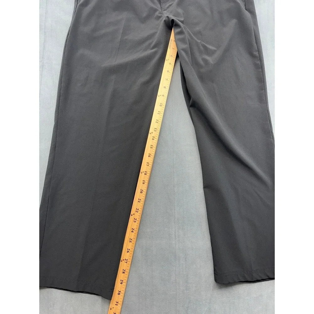 IZOD Golf Mens 40x32 Black Performance Stretch Straight Leg Pants 4393